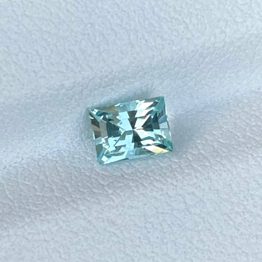 MantraMani 0.70 Carat Blue Aquamarine Baguette Cut Natural Loose Gemstone - Imported - Brazil