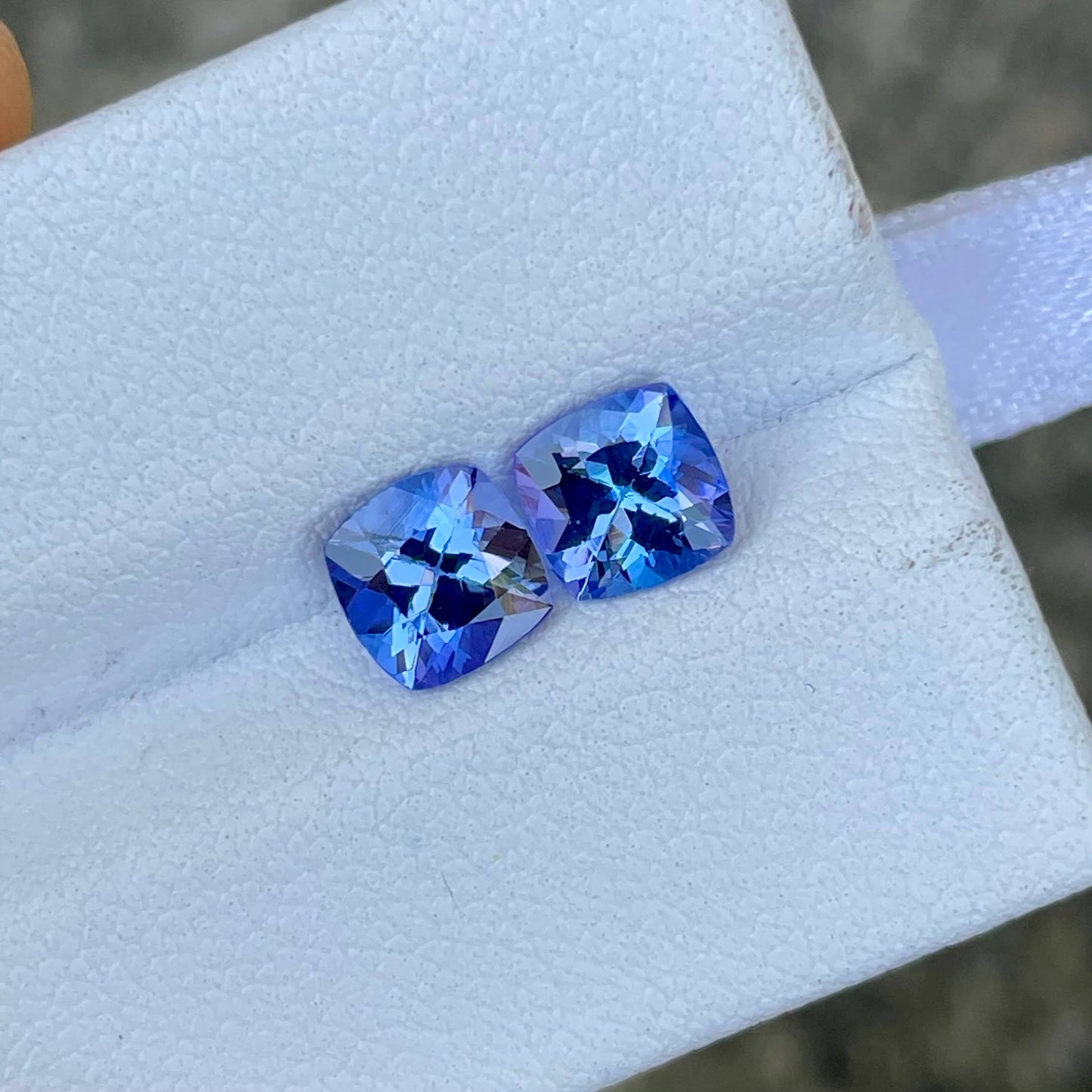 MantraMani Tanzanite Loose Gemstone – Authentic, Lab Certified | India - Angle 5