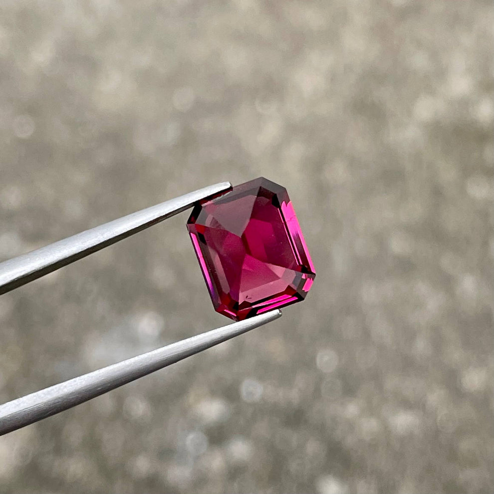 MantraMani Garnet Loose Gemstone – Authentic, Lab Certified | India - Angle 6