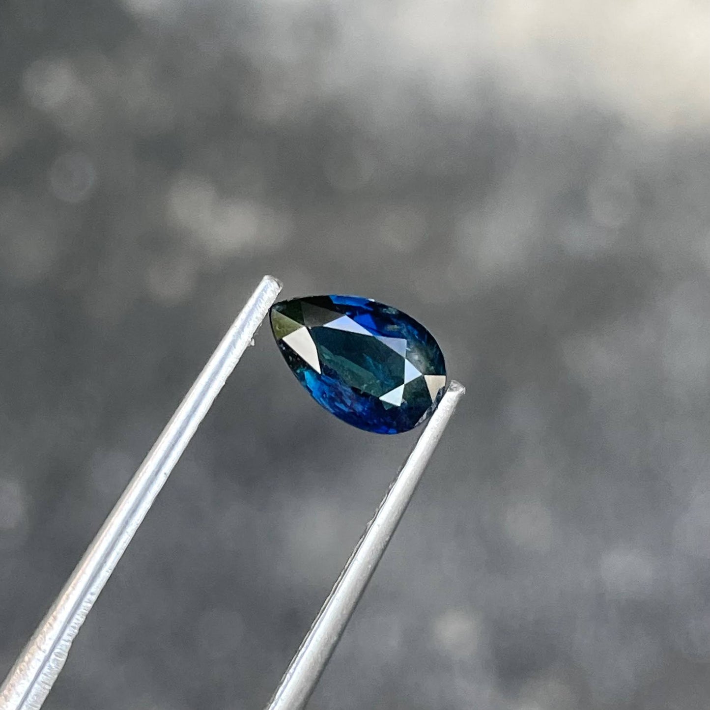 MantraMani Sapphire Loose Gemstone – Authentic, Lab Certified | India - Angle 3