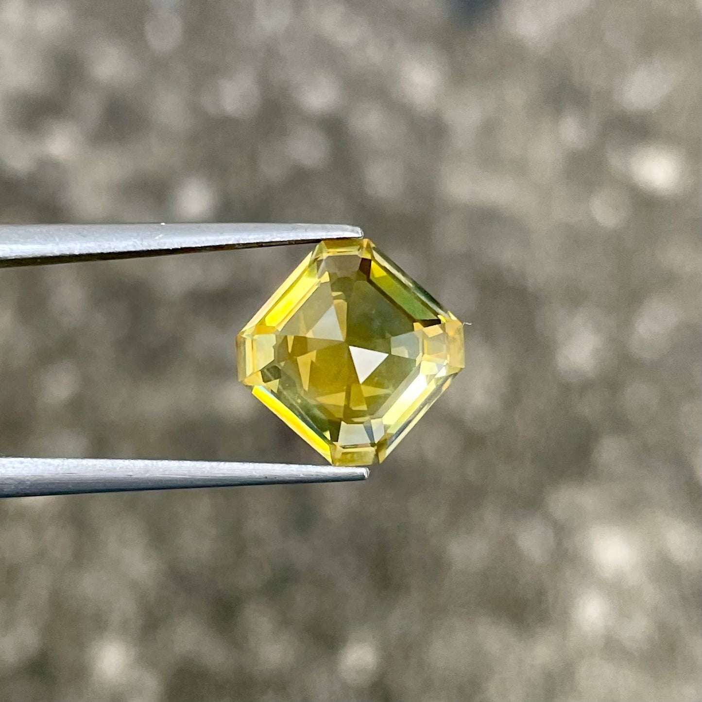 MantraMani Sapphire Loose Gemstone – Authentic, Lab Certified | India - Angle 5