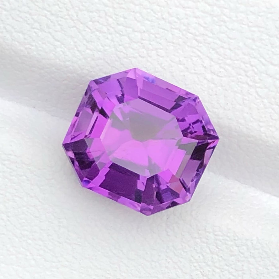 MantraMani 6.95 Carat Amethyst Natural Loose Gemstone - Imported - Brazil