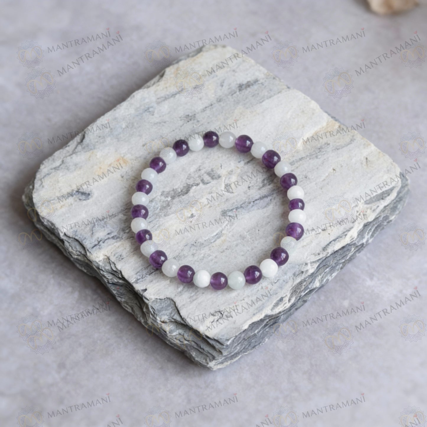 MantraMani Aquarius Zodiac Birthstone Crystal Bracelet - 8 mm - Kumbh Rashi Crystal Bracelet