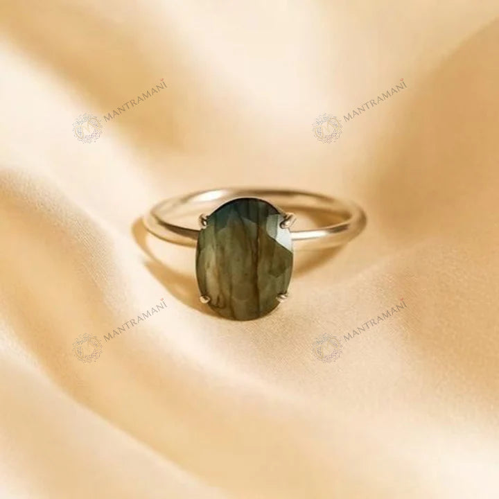 MantraMani Labradorite Ring: Awaken Your Inner Power & Open Your Third Eye Chakra