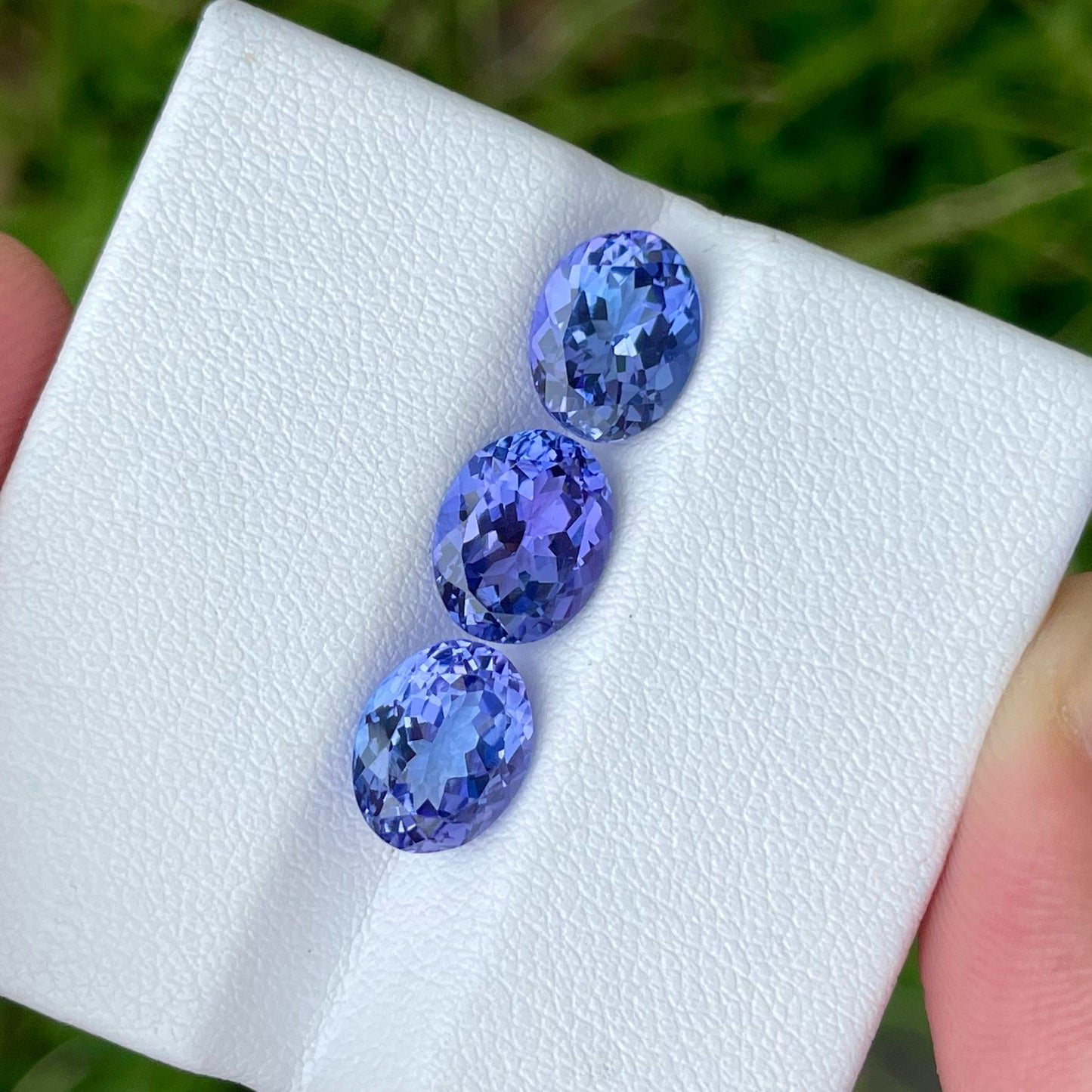 MantraMani Tanzanite Loose Gemstone – Authentic, Lab Certified | India - Angle 4