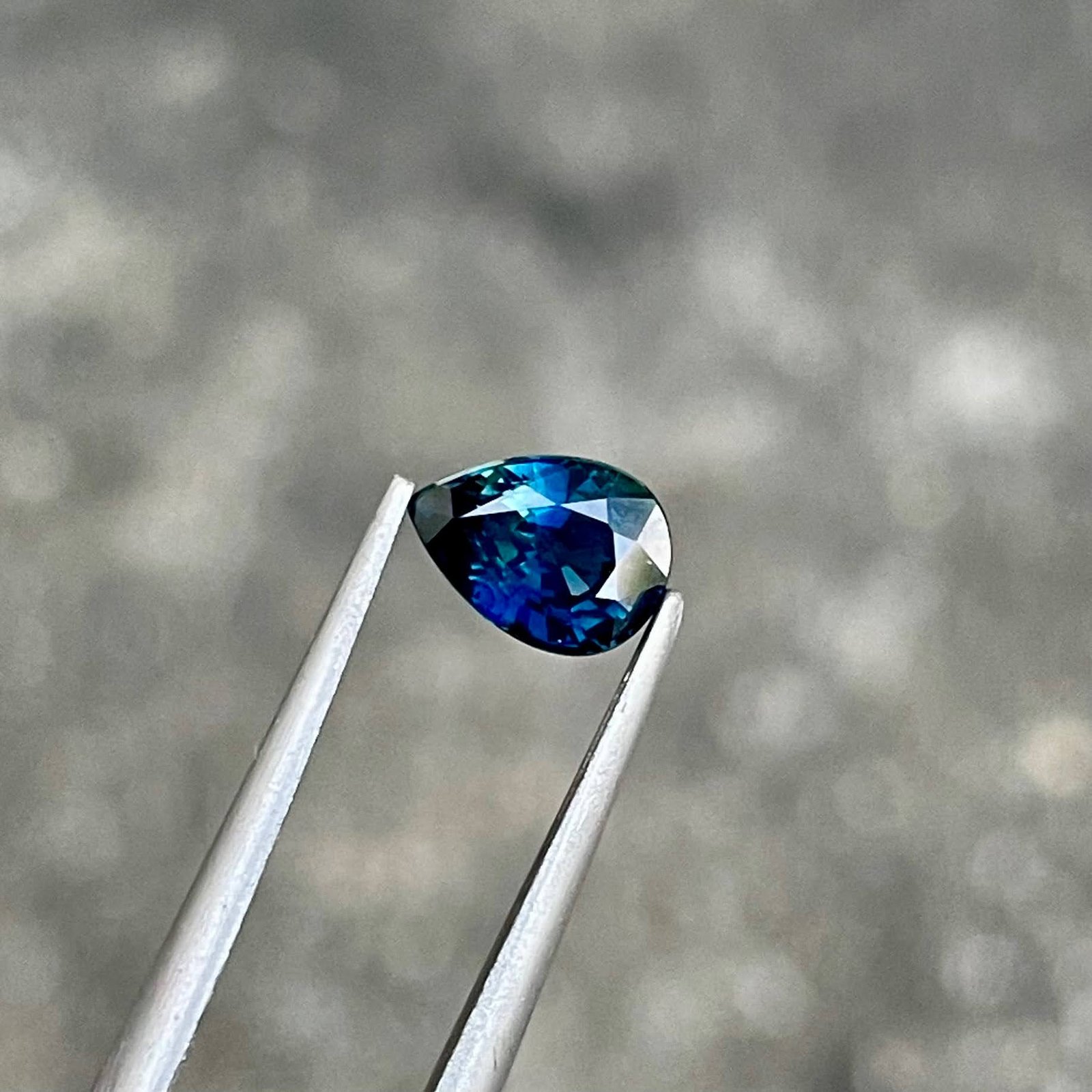 MantraMani Sapphire Loose Gemstone – Authentic, Lab Certified | India - Angle 6