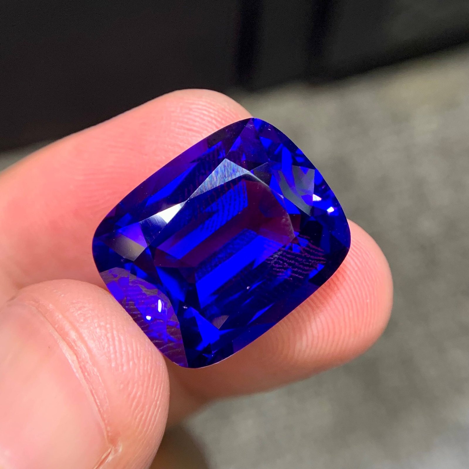MantraMani Tanzanite Loose Gemstone – Authentic, Lab Certified | India - Angle 4