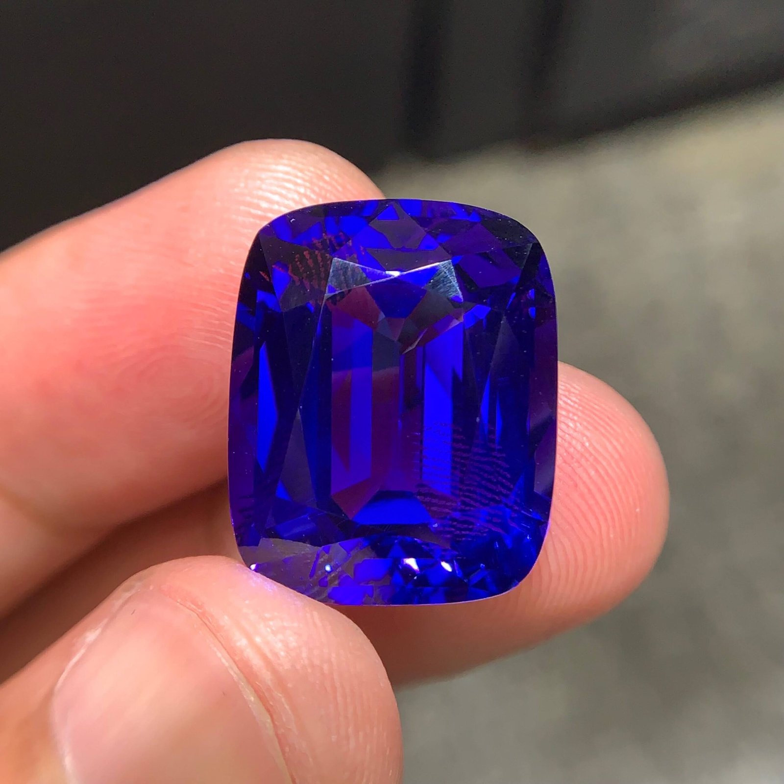 MantraMani Tanzanite Loose Gemstone – Authentic, Lab Certified | India - Angle 5