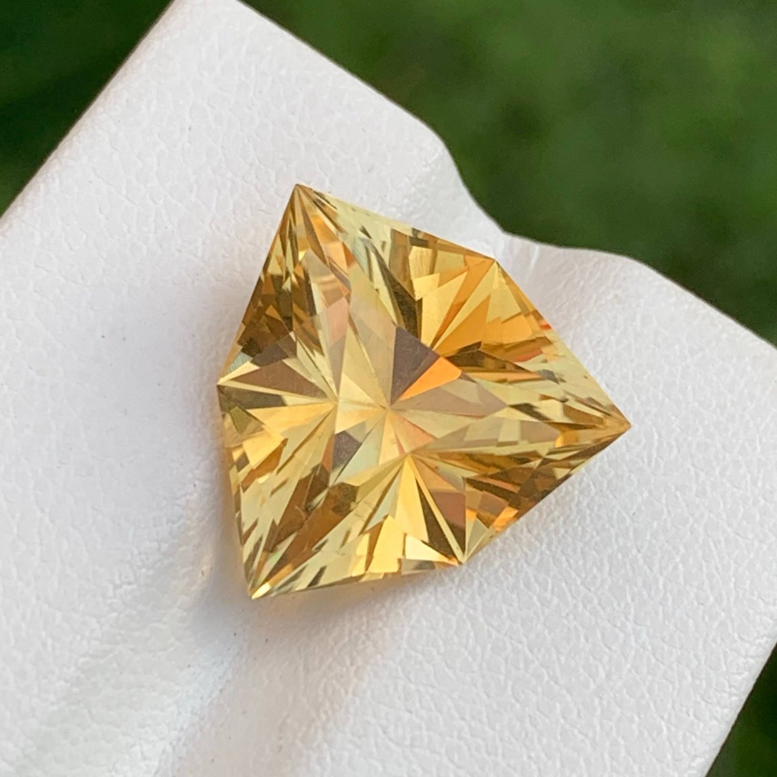 MantraMani 9.05 Carat Citrine Trillion Cut Natural Loose Gemstone - Imported - Brazil