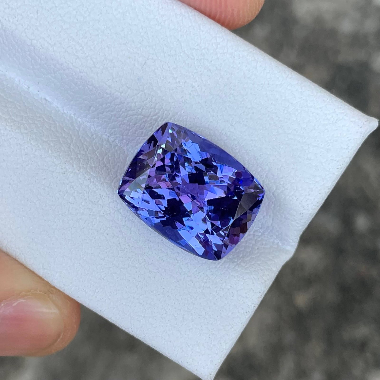 MantraMani Tanzanite Loose Gemstone – Authentic, Lab Certified | India - Angle 4