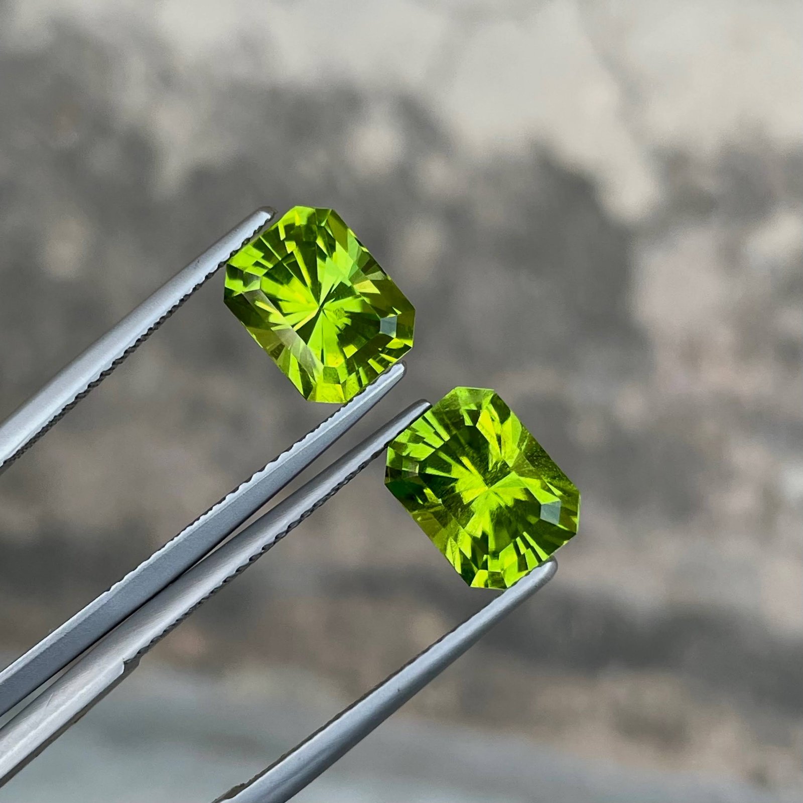 MantraMani Peridot Loose Gemstone – Authentic, Lab Certified | India - Angle 5