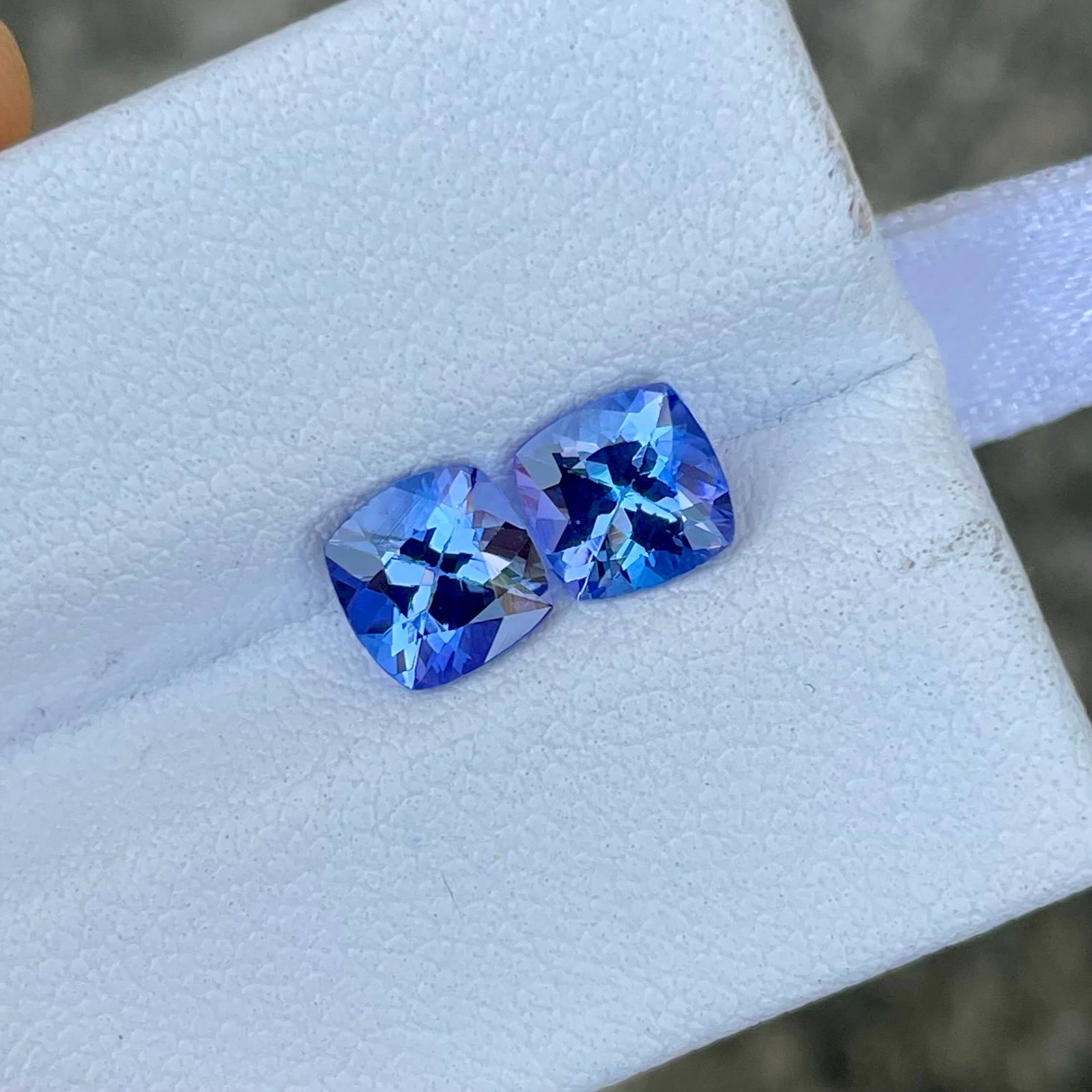 MantraMani Tanzanite Loose Gemstone – Authentic, Lab Certified | India - Angle 5