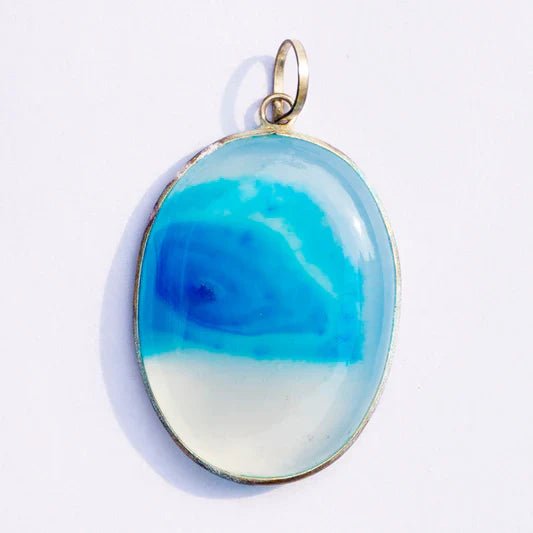 MantraMani Nicolo Onyx Crystal Oval Pendant