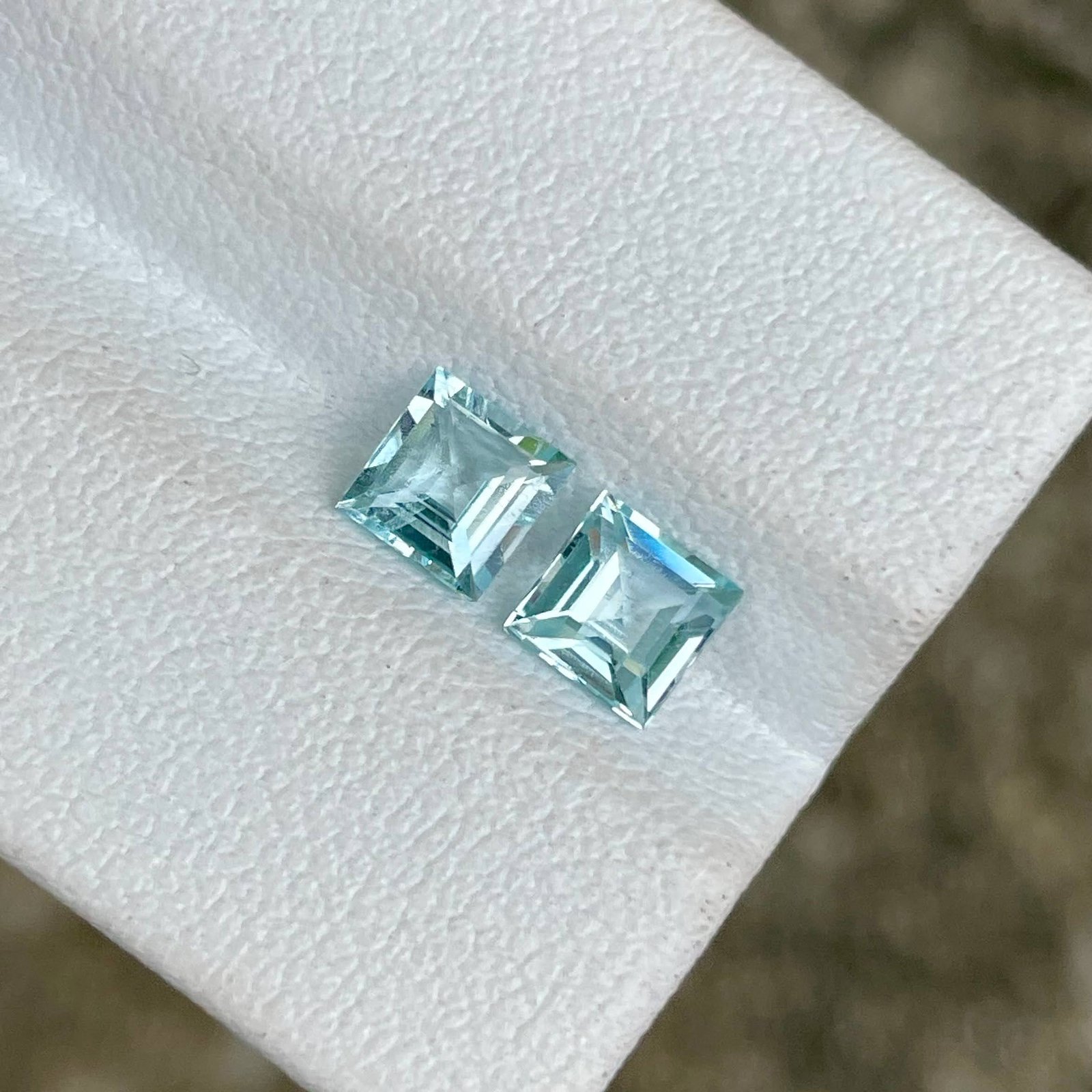MantraMani 1.21 Carat Blue Aquamarine Baguette Cut Natural Loose Gemstone - Imported - Brazil