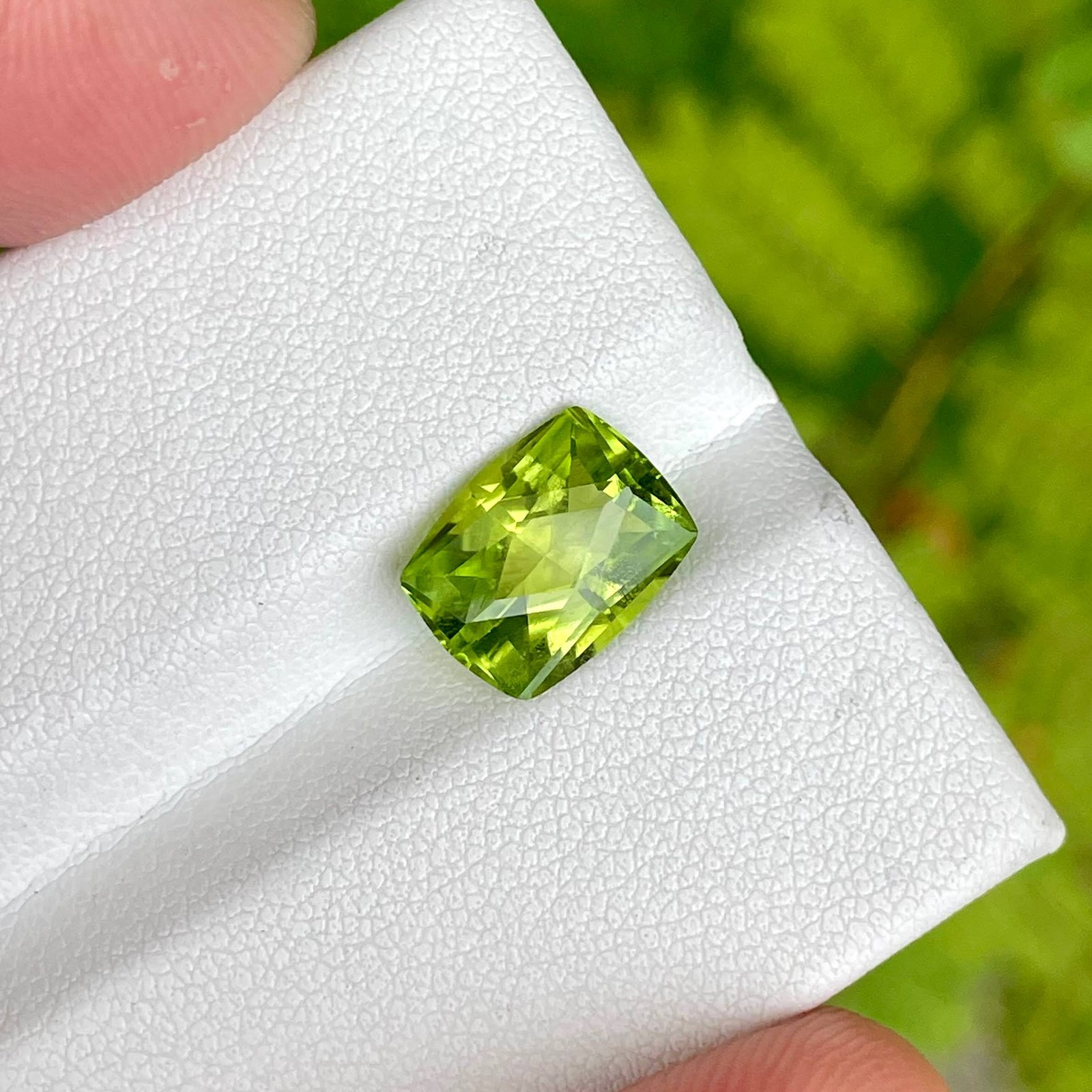 MantraMani Peridot Loose Gemstone – Authentic, Lab Certified | India - Angle 5