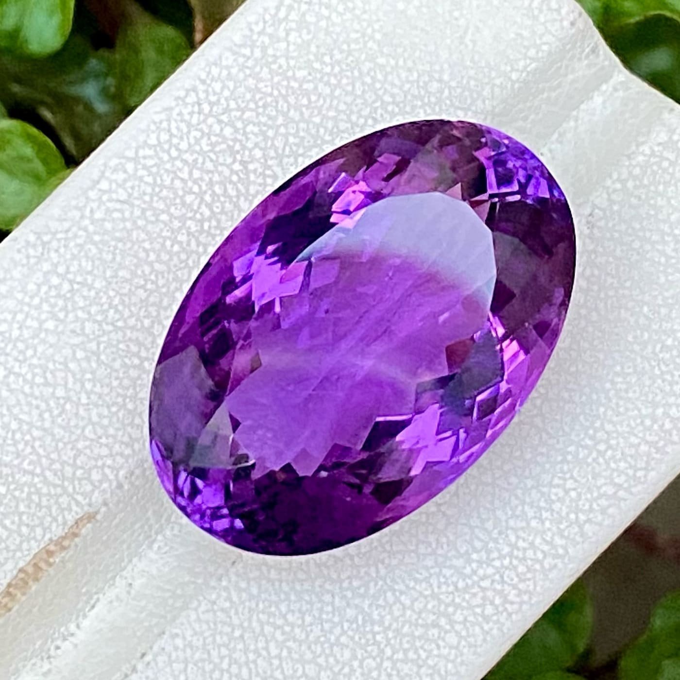 MantraMani 35.90 Carat Amethyst Natural Loose Gemstone - Imported - Brazil