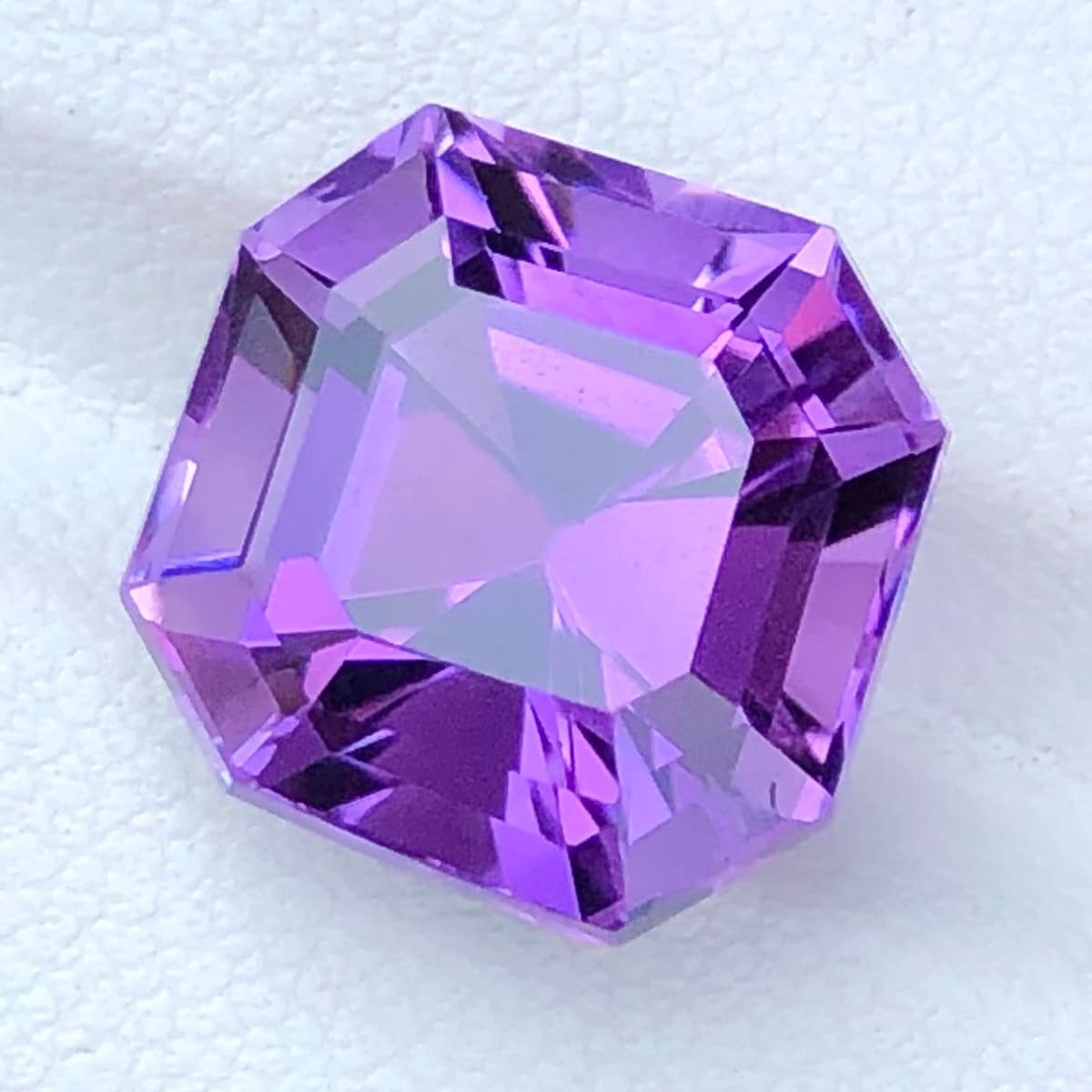 MantraMani 8.70 Carat Amethyst Natural Loose Gemstone - Imported - Brazil