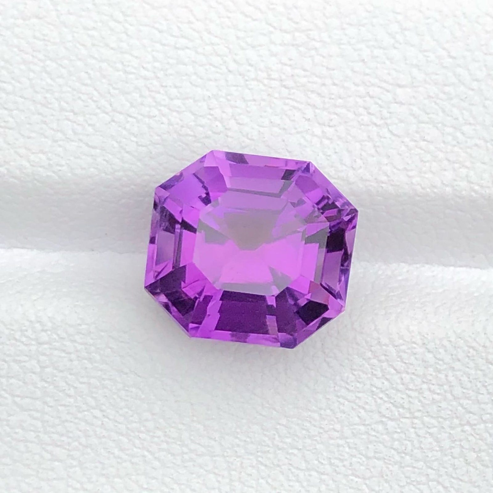 MantraMani 6.95 Carat Amethyst Natural Loose Gemstone - Imported - Brazil