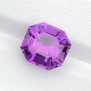 MantraMani 6.95 Carat Amethyst Natural Loose Gemstone - Imported - Brazil