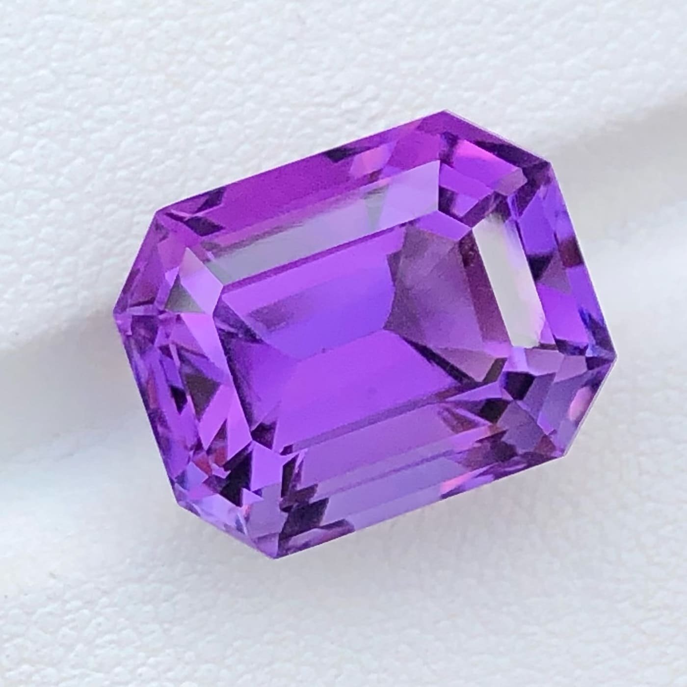 MantraMani 12.55 Carat Amethyst Natural Loose Gemstone - Imported - Brazil