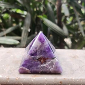 MantraMani Amethyst Crystal Pyramid – Natural Healing Crystal Pyramid for Calm, Meditation