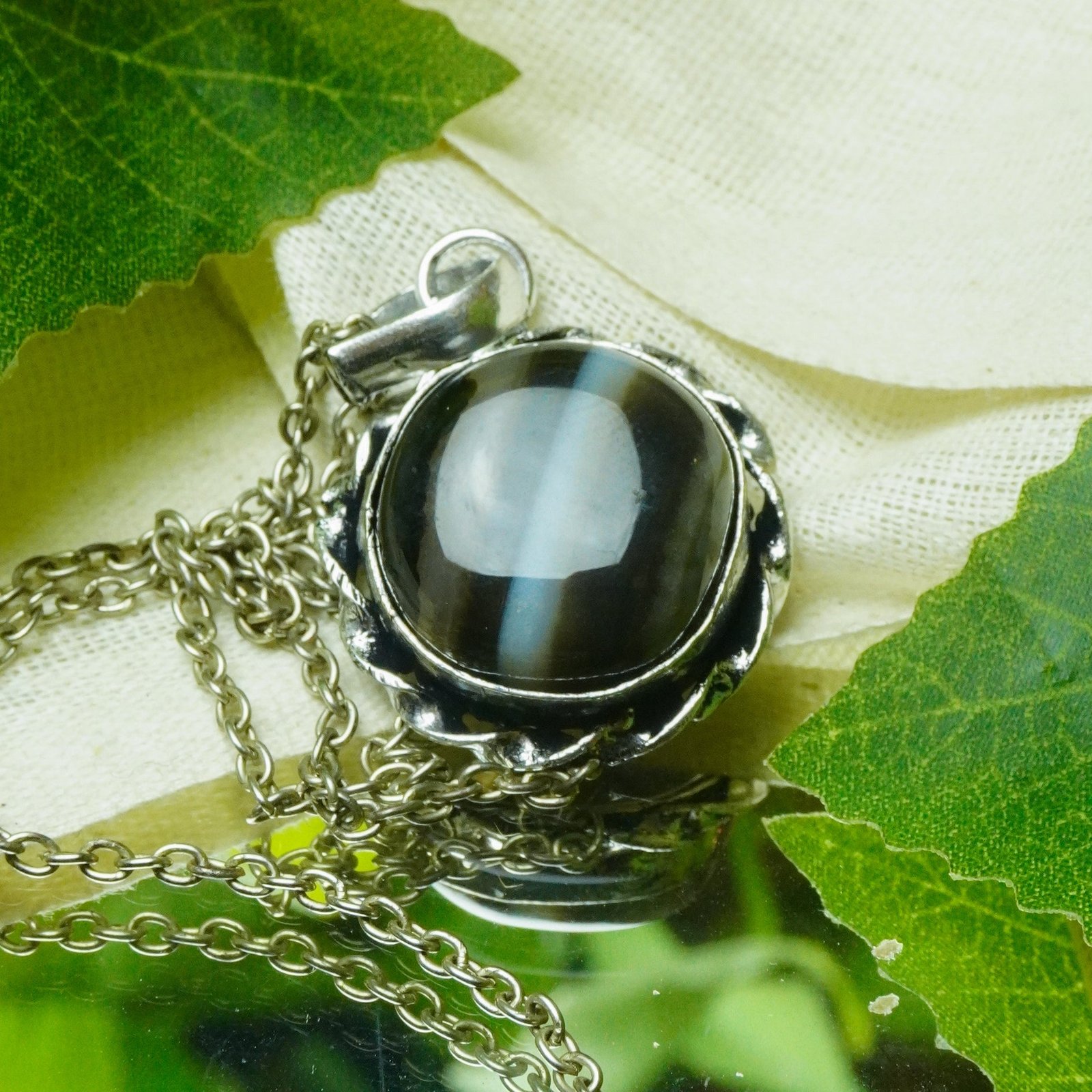 MantraMani Sulemani Hakik Crystal Pendant - Energized Vedic Gemstone Jewelry - MantraMani