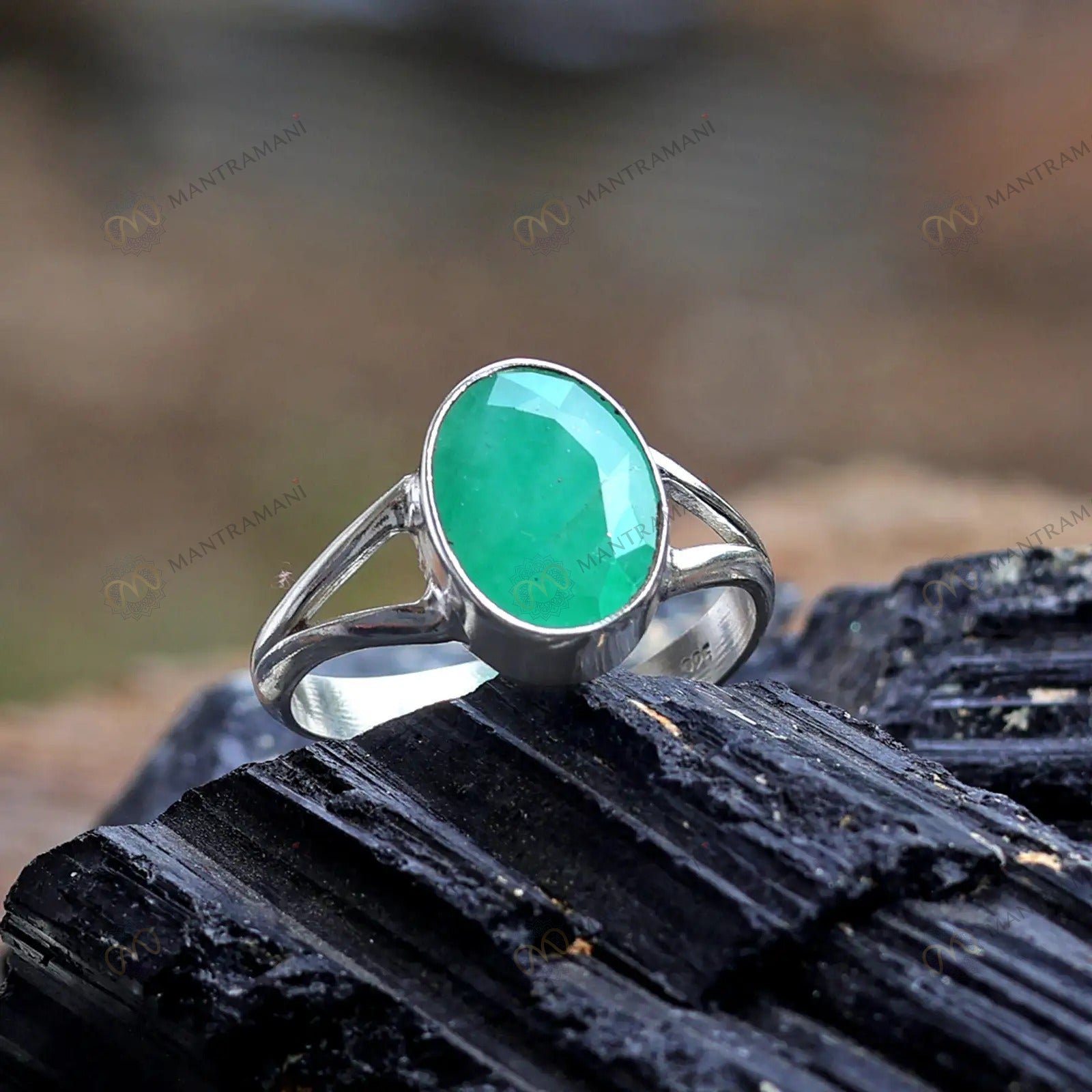 MantraMani Panna (Real Emerald) Ring: Develop Sharp Intellect and Enhance Growth Opportunities