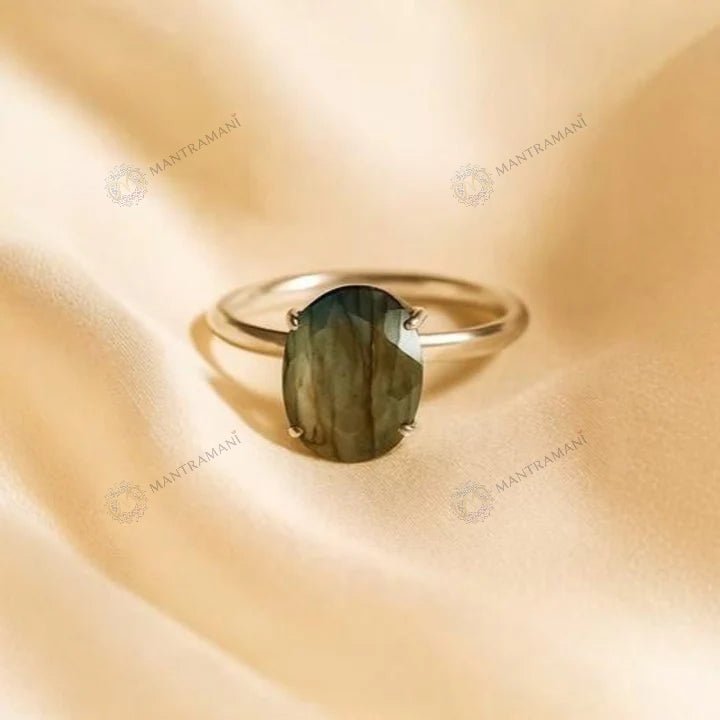 MantraMani Labradorite Ring: Awaken Your Inner Power & Open Your Third Eye Chakra