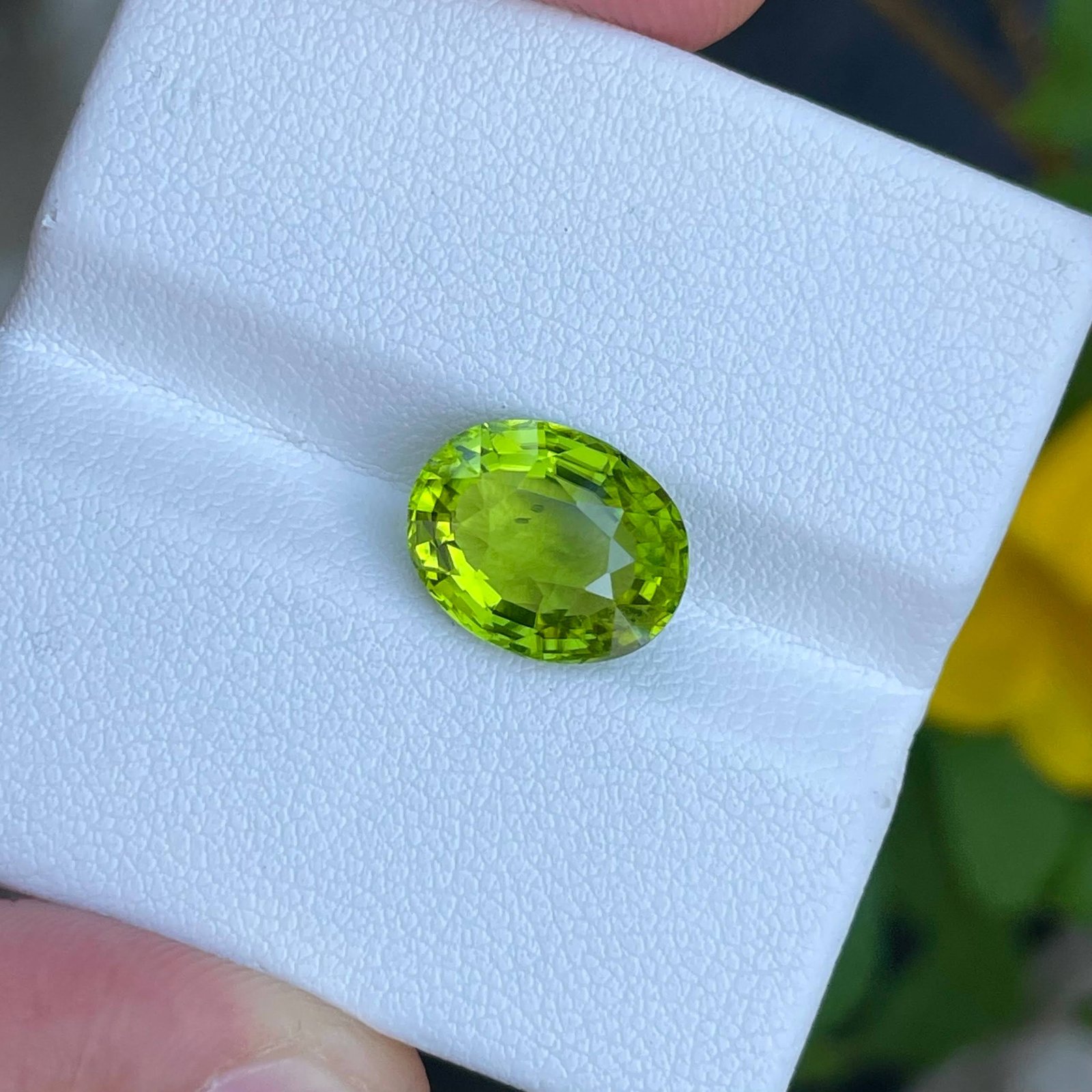 MantraMani Peridot Loose Gemstone – Authentic, Lab Certified | India - Angle 4