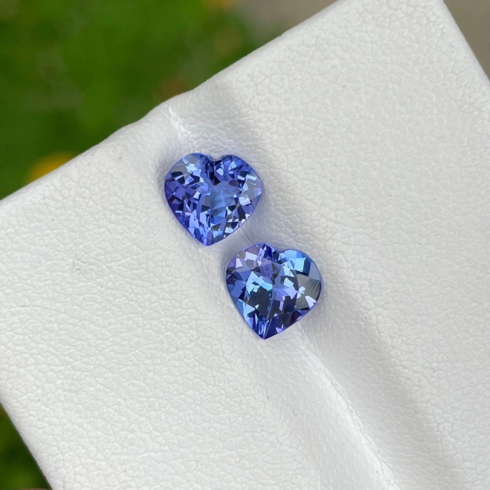 MantraMani Tanzanite Loose Gemstone – Authentic, Lab Certified | India - Angle 4