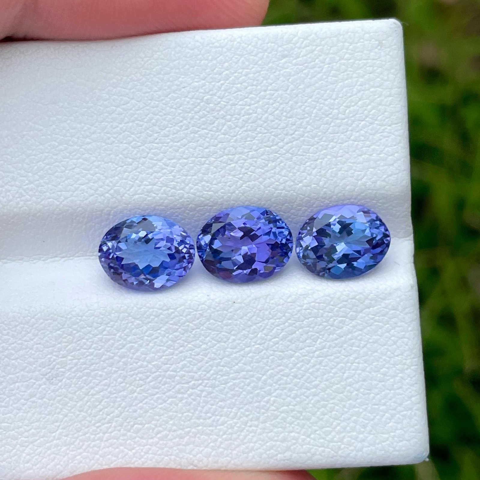 MantraMani Tanzanite Loose Gemstone – Authentic, Lab Certified | India - Angle 5